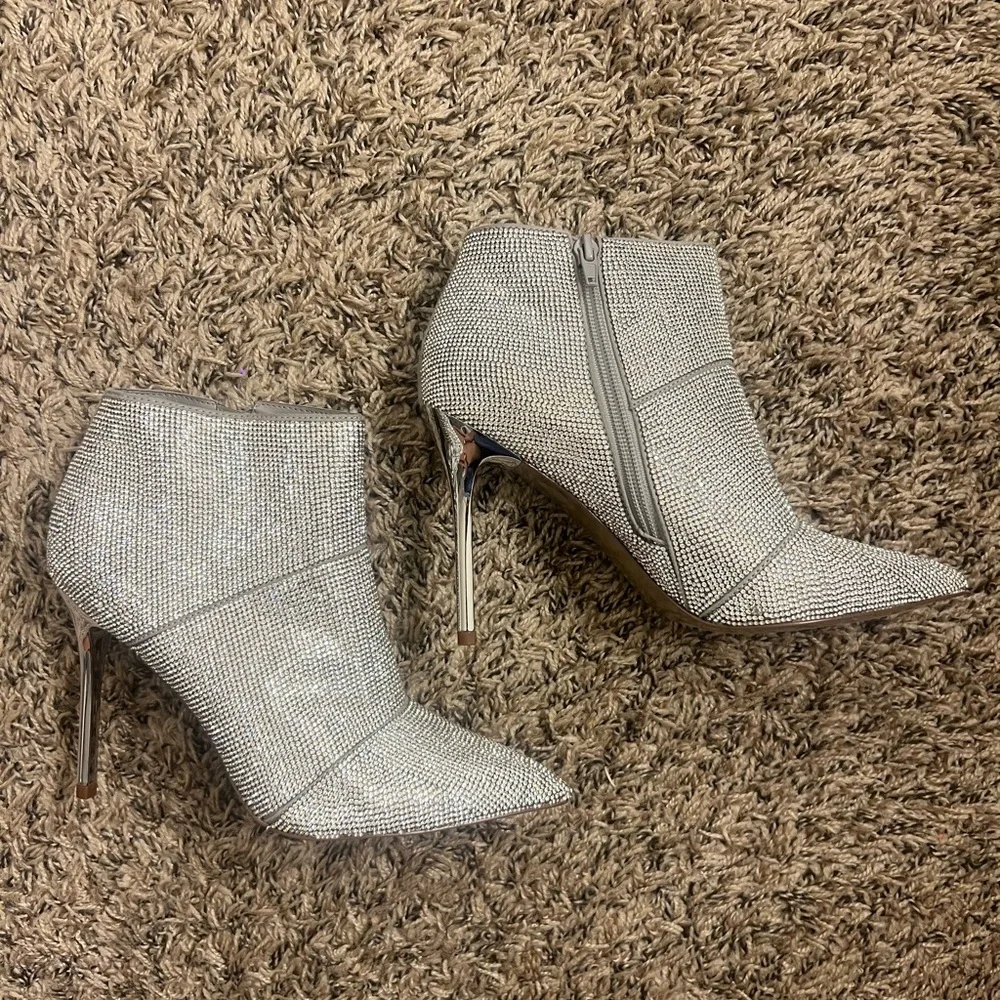 Steve Madden brand new